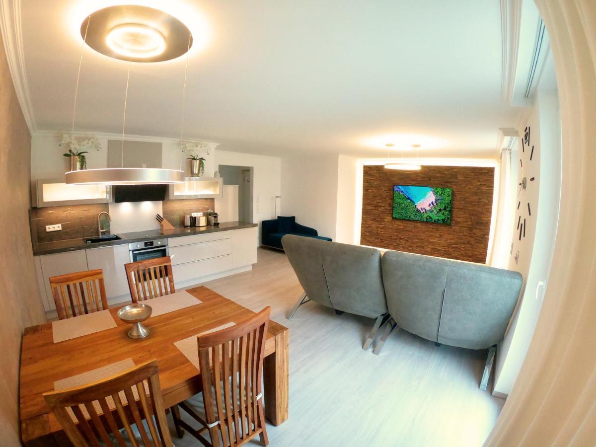 Ferienwohnung Antike&Modern Deluxe 2 mit Terrasse Leipheim Exterior foto